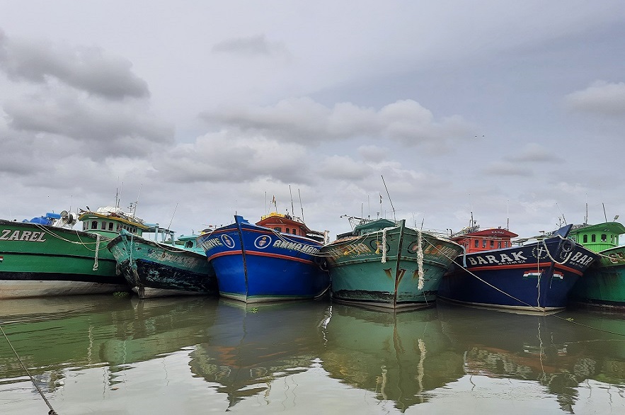 13. Mechanised boat